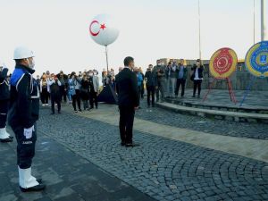 Atatürk, Kuşadası’nda törenle anıldı