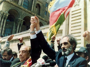Başkan Özcan'dan Karabağ mesajı; “Bir kere yükselen bayrak bir daha inmez”