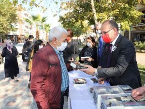 Başkan Akın’dan nutuk hediyesi