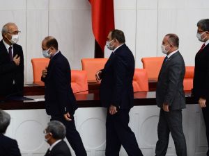 Hazine ve Maliye Bakanı Lütfi Elvan yemin etti.