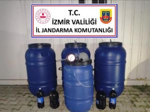 İzmir’de 900 litre kaçak şarap ele geçirildi