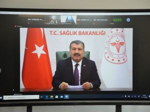 Bakan Koca: "Sağlık çalışanlarını, insanlık önünde onurlandırmalıyız"