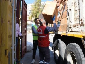 Germencik Belediyesi deprem yardım paketlerini ulaştırdı