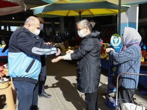 Vakaların arttığı İzmir’de pazar yerlerindeki denetimler sıklaştırıldı