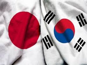 Japonya ve Güney Kore’den ikili ilişkileri düzeltmek için diyaloğu sürdürme kararı