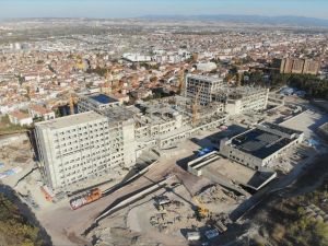 Kütahya Şehir Hastanesi inşaatı havadan görüntülendi
