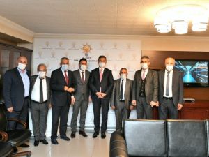 Ankaralı şoförlerden AK Parti Grup Başkan Vekili Köse’ye ziyaret