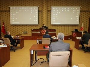 Müdürler, İl Genel Meclisi üyelerine bilgi veriyor