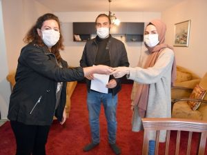 Ev aldıktan sonra depreme yakalandılar, evleri hasar alan çift için duygulandıran destek