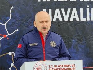 Bakan Karaismailoğlu, Halkalı İstanbul Metro hattı şantiyesinde incelemelerde bulundu