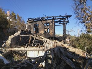 200 tarihten geriye enkaz kaldı