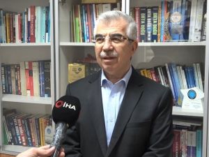 Prof. Dr. Tayyar Arı: "Türkiye artık kendisine güveneni yarı yolda bırakmıyor"