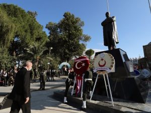 Cumhurbaşkanı Erdoğan KKTC’de Atatürk Anıtı’na çelenk bıraktı
