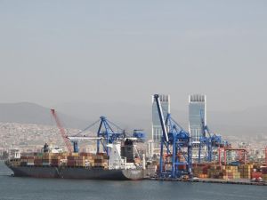Ege Bölgesi’nin ihracatının ithalatını karşılama oranı yüzde 153 oldu