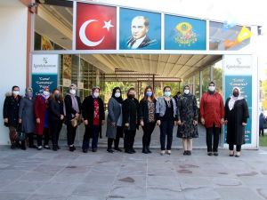 AK Parti’li kadınların yeni başkanı Zeybek