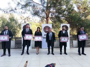 Aydın’da 5 yeni avukat mesleğe ilk adımını attı
