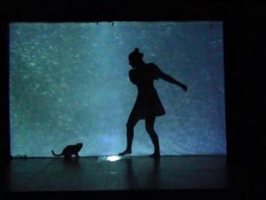 Çocuk tiyatrosunun davetsiz oyuncusu