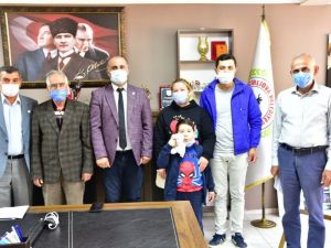 İncirliovalı depremzede aileye yardım eli