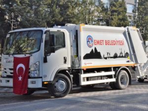 Emet Belediyesi yeni çöp kamyonu hizmete girdi