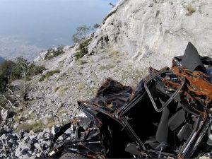 Spil’de kaderine terk edilen araçlar görüntülendi