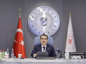 Bakan Dönmez: “18 yılda 321 milyon varil ham petrol ve 11,8 milyar metreküp doğal gaz üretimi gerçekleştirdik”