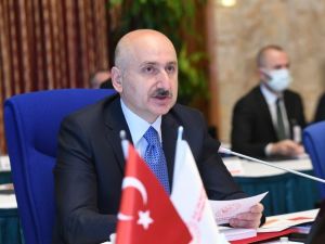 Bakan Karaismailoğlu: "Çin-Türkiye arasındaki 12 günlük seyir süresini 10 güne düşürmeyi hedefliyoruz"