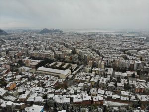 Afyonkarahisar güne kar sürprizi ile uyandı