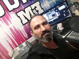 Sezen Aksu’nun hediye parçasına klip çeken Nisan Nicole Rona geliri kadın STK’larına bağışlayacak