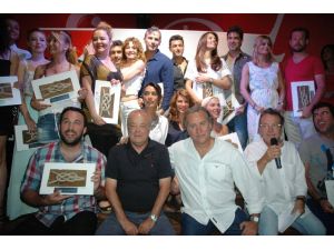 Yelken Yarışları Ünlüler Geçidine Döndü