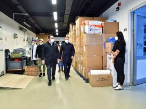 Sosyal market ihtiyaç sahiplerini pandemi sürecinde de yalnız bırakmıyor