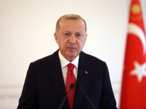 Cumhurbaşkanı Erdoğan: "Salgın tedbirleri nedeniyle kongrelerimizi erteliyoruz"