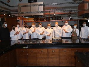 Mehmet Şef’in okulu ilk mezunlarını verdi