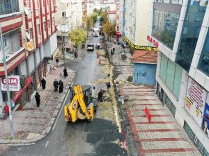Sultangazi’de caddeler "ışıl ışıl" bir görünüme kavuşuyor