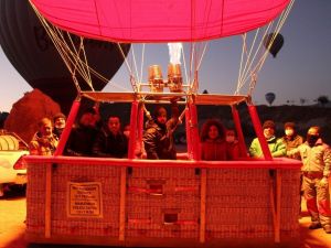 Kapadokya’da Öğretmenler Günü gökyüzünde kutlandı