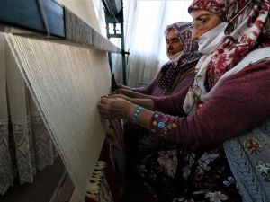 Attıkları düğümle dünyada halıcılığa yön verdiler