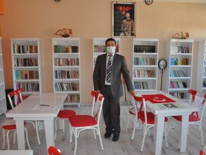 ‘Doktor’ unvanlı öğretmen ‘Yılın Çalıkuşları’ndan biri oldu