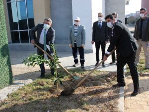 Şehit öğretmenlerin isimleri ADÜ’de yaşayacak