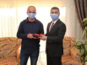 Gölbaşı Belediye Başkanı Ramazan Şimşek ortaokul öğretmeniyle buluştu