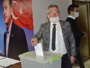 AK Parti Bilecik İl Başkan adayının belirlenmesi için temayül yoklaması başladı