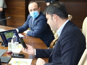 Bakan Kurum, öğretmeni ile görüntülü görüştü