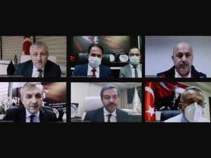 Bakan Koca 6 ilin sağlık müdürüyle görüştü