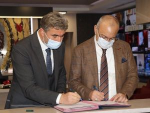 Kula’ya modern pazaryeri için imzalar atıldı