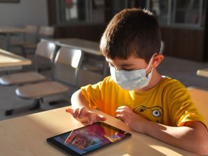 Sosyal yardım alan ailelerin çocukları için ücretsiz internet