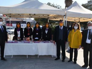 Kuşadası kadına yönelik şiddete karşı “tek vücut” oldu