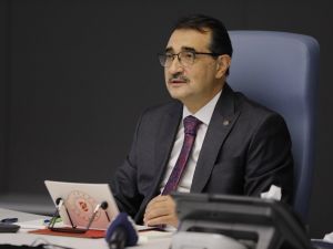 Bakan Dönmez: "6 Kasım’da 151 bin 372 megawattsaat ile tarihimizin en yüksek günlük rüzgâr üretim rekorunu kırdık"