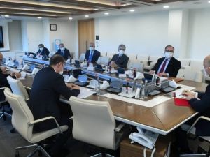 Bakan Karaismailoğlu, TÖSHİD heyeti ile bir araya geldi