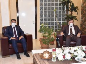 Şehzadeler Belediyesi’nden esnafa destek