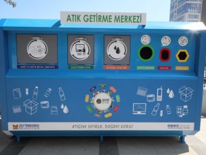 Zeytinburnu atığını dönüştürdü, ödülü kazandı