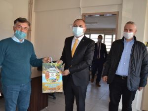 Manisa’da Covid-19 kahramanlarına üzüm dopingi