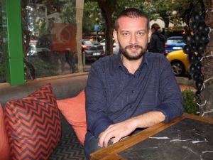 Ünlü oyuncudan oyuncu olmak isteyen gençlere uyarı